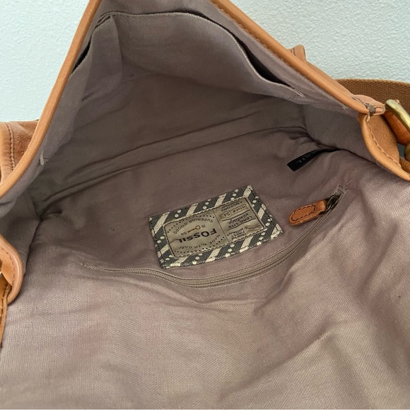 Vintage Authentic FOSSIL Issue 54 Cognac Leather Messenger Bag Crossbody - Picture 10 of 15